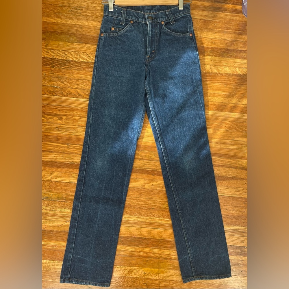 COLLECTOR’S ITEM VINTAGE LEVI’S 1970 Student Fit Maroon Tag